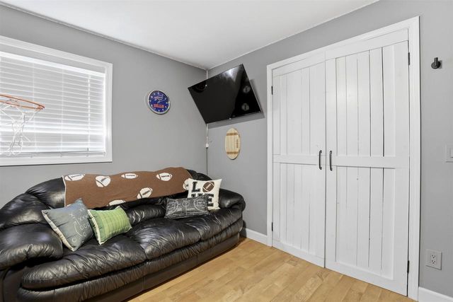 3236 S WHIP POOR WILL LANE, Appleton, WI 54915