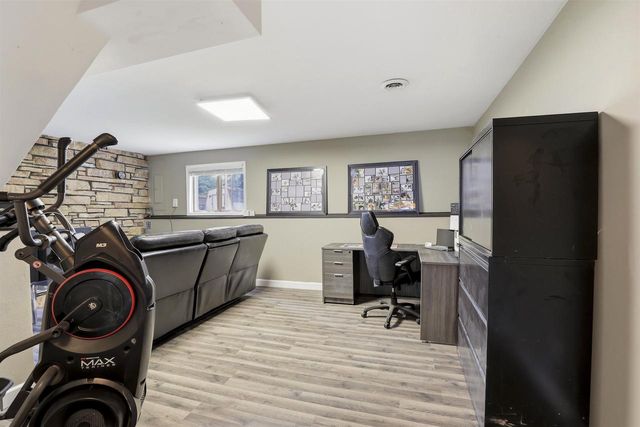 3236 S WHIP POOR WILL LANE, Appleton, WI 54915