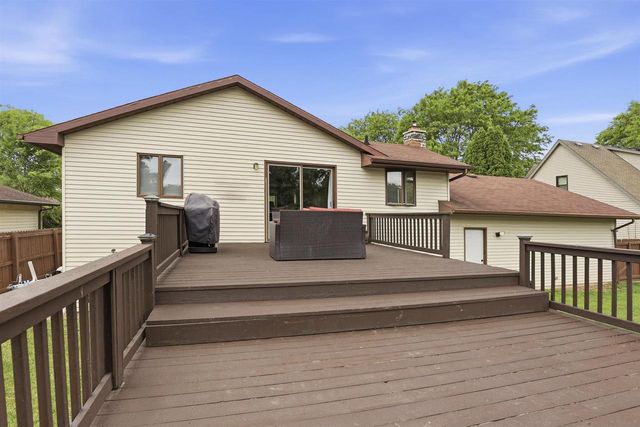 3236 S WHIP POOR WILL LANE, Appleton, WI 54915