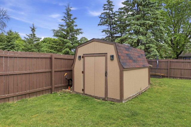 3236 S WHIP POOR WILL LANE, Appleton, WI 54915