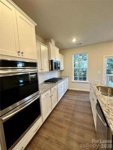 14047 MARTIN HILL Way, Charlotte, NC 28277