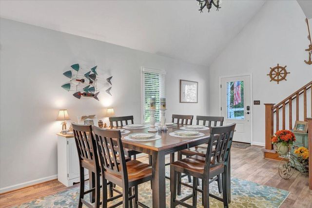 1101 ANGELA CT, Moneta, VA 24121