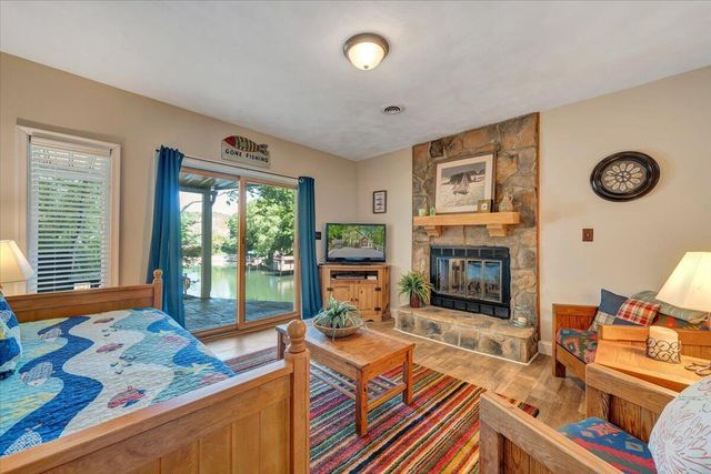 1101 ANGELA CT, Moneta, VA 24121
