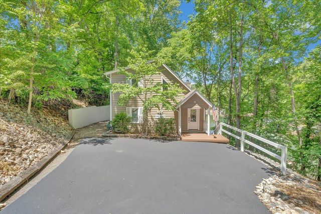 1101 ANGELA CT, Moneta, VA 24121