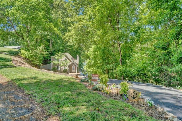 1101 ANGELA CT, Moneta, VA 24121