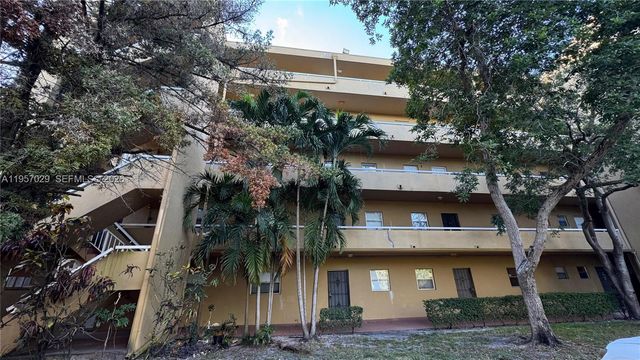 4111 Stirling Road 102, Dania Beach, FL 33314