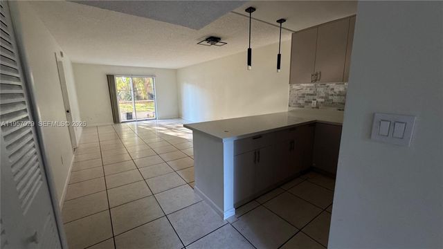 4111 Stirling Road 102, Dania Beach, FL 33314