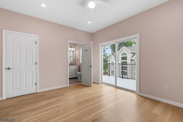 95 Seabreeze Ave, Middletown Twp., NJ 07748