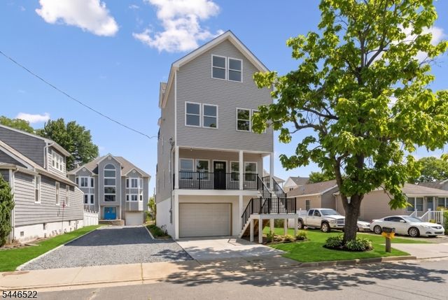 95 Seabreeze Ave, Middletown Twp., NJ 07748