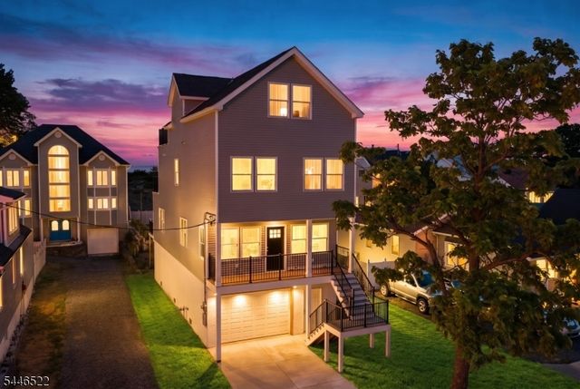95 Seabreeze Ave, Middletown Twp., NJ 07748