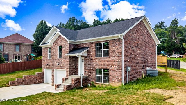2125 Churchdown Ln, Louisville, KY 40214
