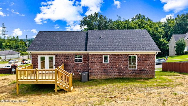 2125 Churchdown Ln, Louisville, KY 40214
