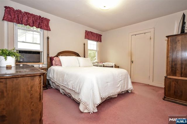 255 Pearsall Avenue, Ridgewood, NJ 07450