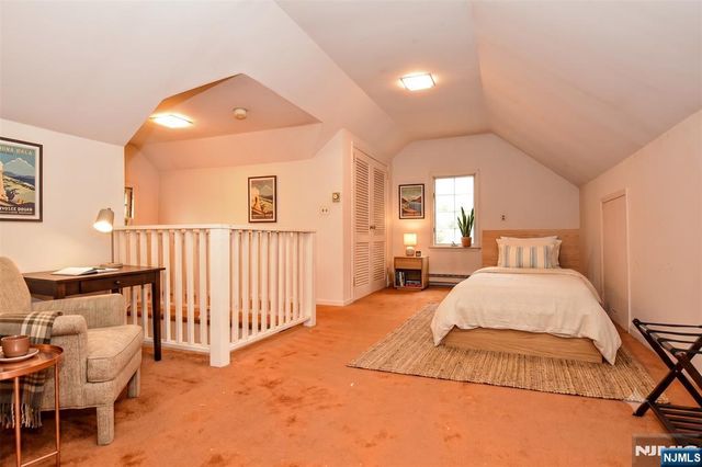 255 Pearsall Avenue, Ridgewood, NJ 07450