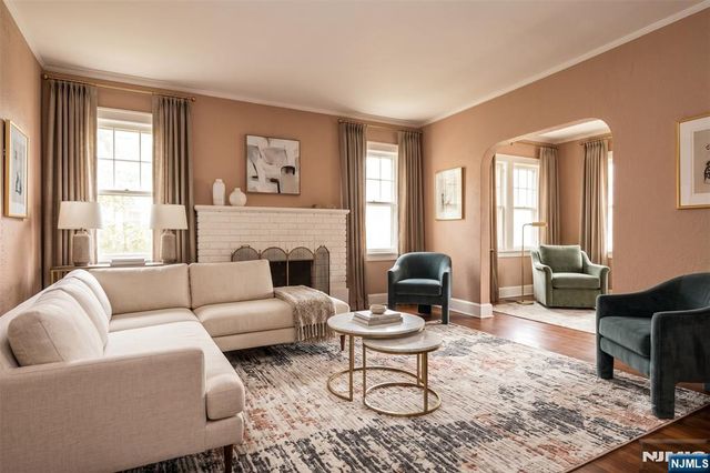 255 Pearsall Avenue, Ridgewood, NJ 07450