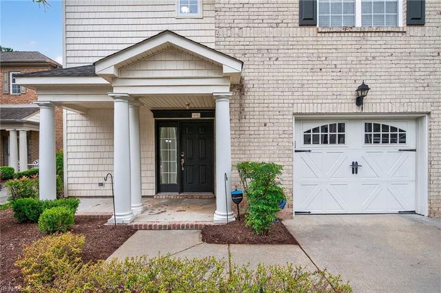 416 Blue Beech WAY, Chesapeake, VA 23320