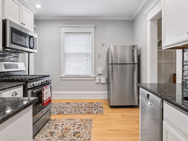 903 Goodrich Avenue C, Saint Paul, MN 55105