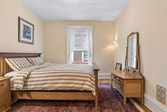 903 Goodrich Avenue C, Saint Paul, MN 55105