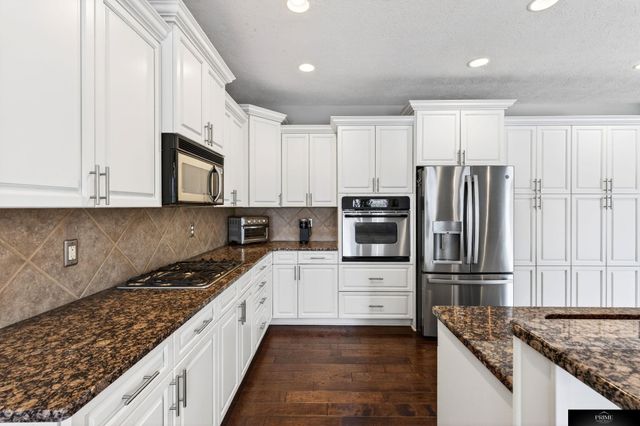 920 S HWS Cleveland Boulevard, Elkhorn, NE 68022