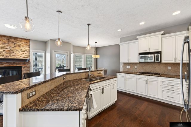 920 S HWS Cleveland Boulevard, Elkhorn, NE 68022