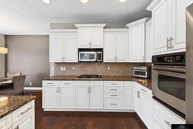 920 S HWS Cleveland Boulevard, Elkhorn, NE 68022