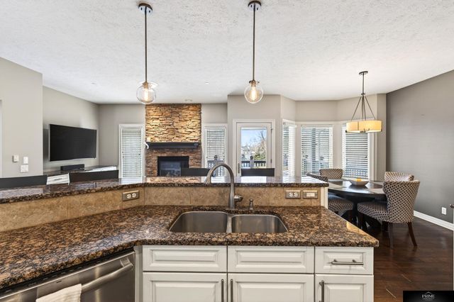 920 S HWS Cleveland Boulevard, Elkhorn, NE 68022