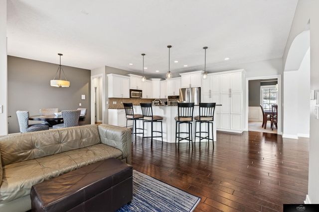 920 S HWS Cleveland Boulevard, Elkhorn, NE 68022