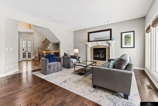 920 S HWS Cleveland Boulevard, Elkhorn, NE 68022