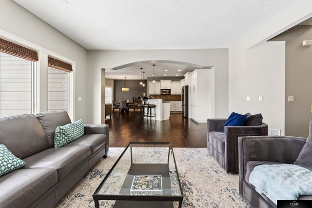 920 S HWS Cleveland Boulevard, Elkhorn, NE 68022