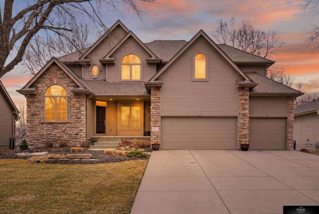 920 S HWS Cleveland Boulevard, Elkhorn, NE 68022