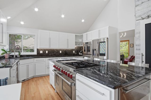 6702 S Westchester Dr, Spokane, WA 99223