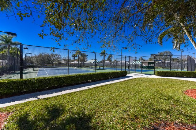 1711 SW Waterfall, Palm City, FL 34990