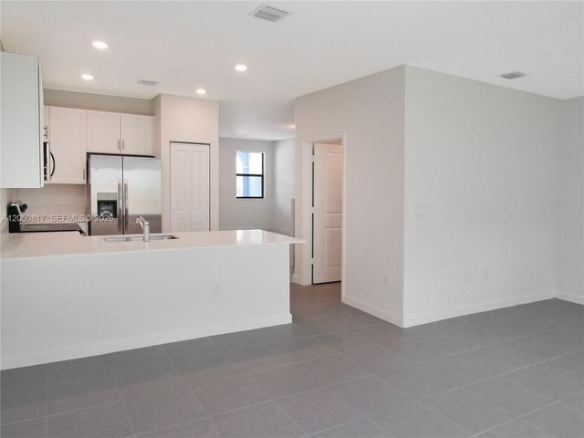 13401 SW 287th St 13401, Homestead, FL 33033