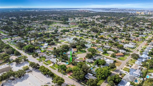 11530 66TH AVENUE N, Seminole, FL 33772