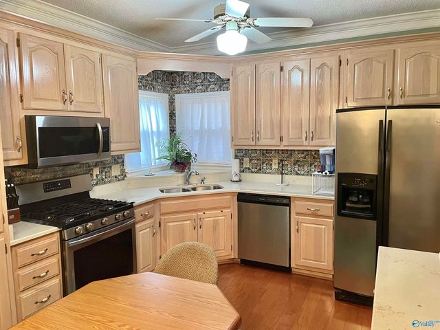 2217 Yorkshire Se SE, Decatur, AL 35601