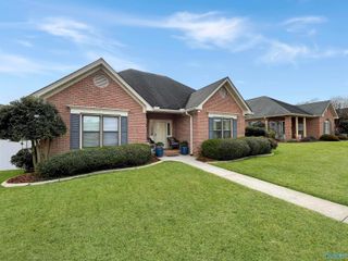 2217 Yorkshire Se SE, Decatur, AL 35601