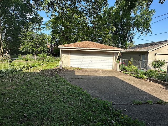2514 N 79th Avenue, Elmwood Park, IL 60707