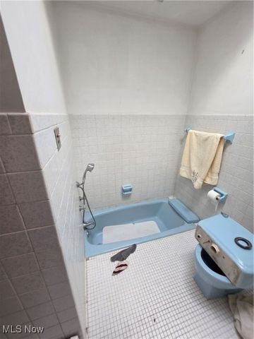 2701 Orangeville Road, Masury, OH 44438