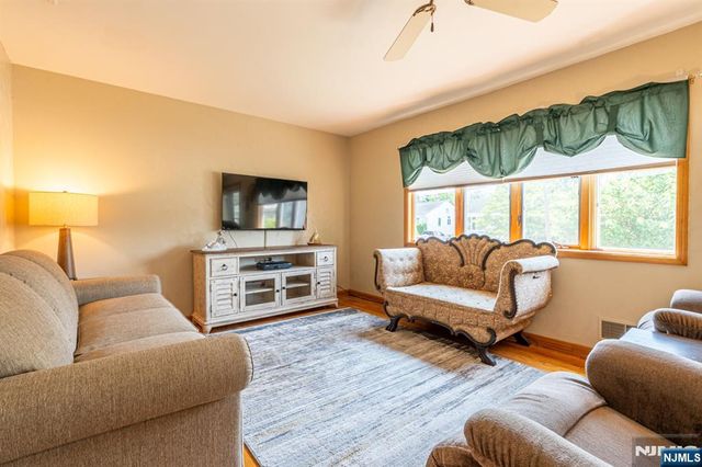 249 Cambridge Avenue, Saddle Brook, NJ 07663