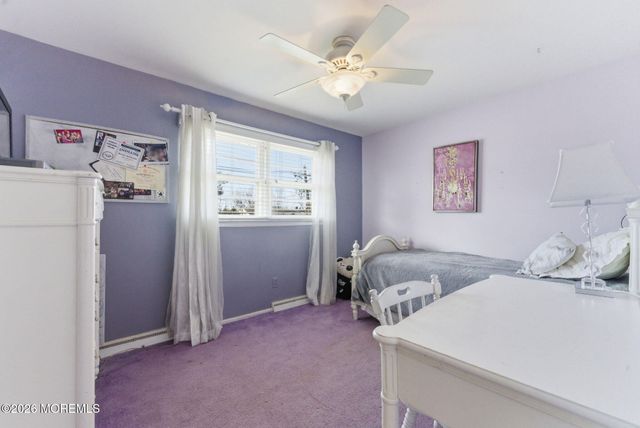 11 Pilgrim Way, Wayne, NJ 07470