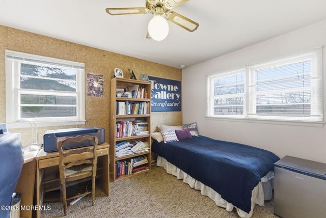 11 Pilgrim Way, Wayne, NJ 07470