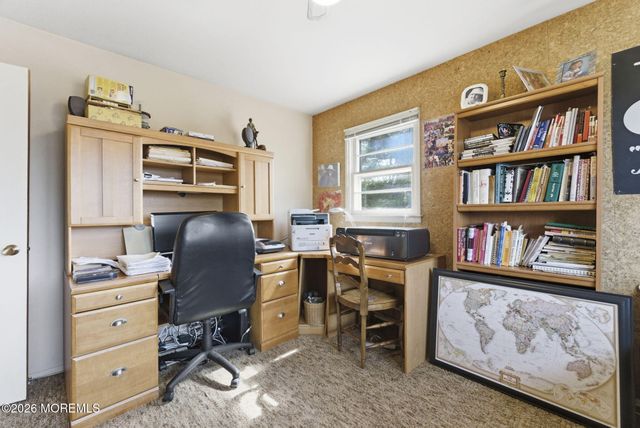 11 Pilgrim Way, Wayne, NJ 07470