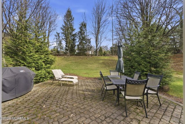 11 Pilgrim Way, Wayne, NJ 07470