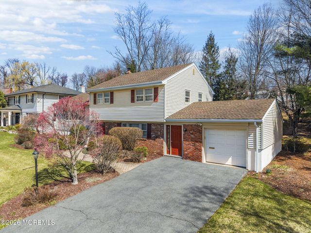 11 Pilgrim Way, Wayne, NJ 07470