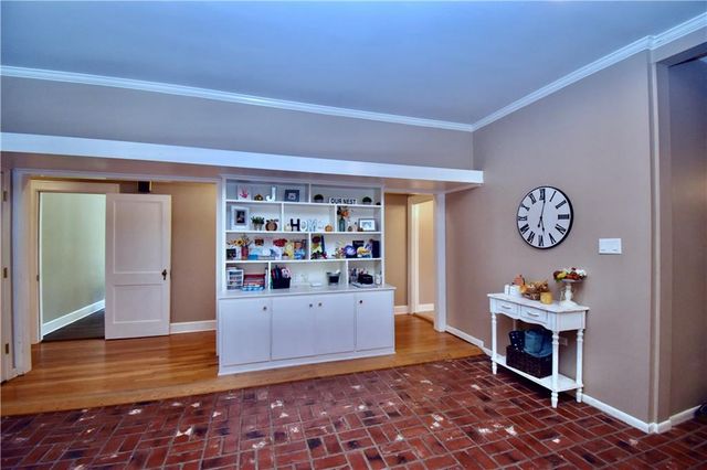 211 MYRTLE Street, Pineville, LA 71360