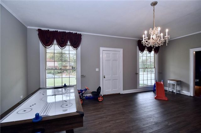 211 MYRTLE Street, Pineville, LA 71360