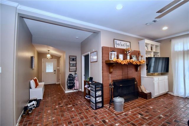 211 MYRTLE Street, Pineville, LA 71360