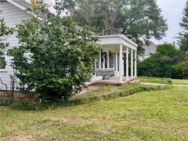 211 MYRTLE Street, Pineville, LA 71360