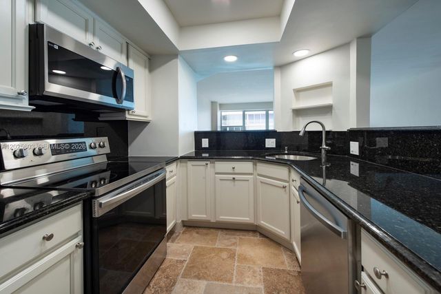 4010 Galt Ocean Dr 302, Fort Lauderdale, FL 33308