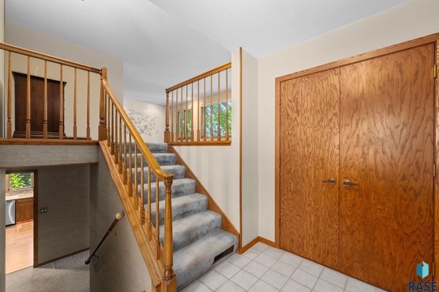4005 S Thunderbird Trl Trail, Sioux Falls, SD 57103